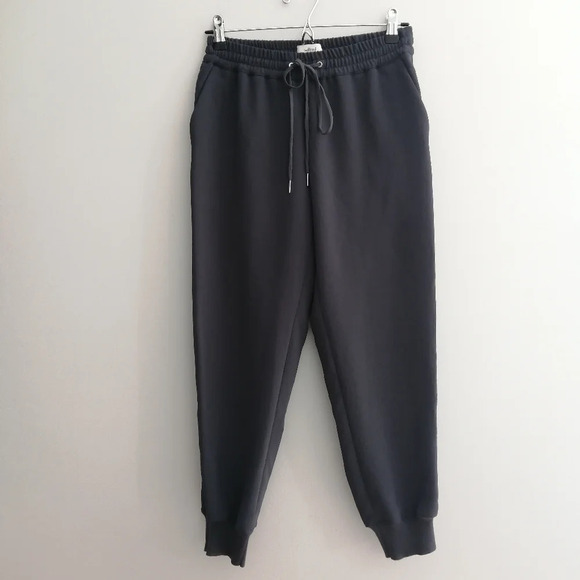 Aritzia Wilfred Crepe Buffon Jogger Pants Dark Gray Neutral Minimal XS - Picture 3 of 16